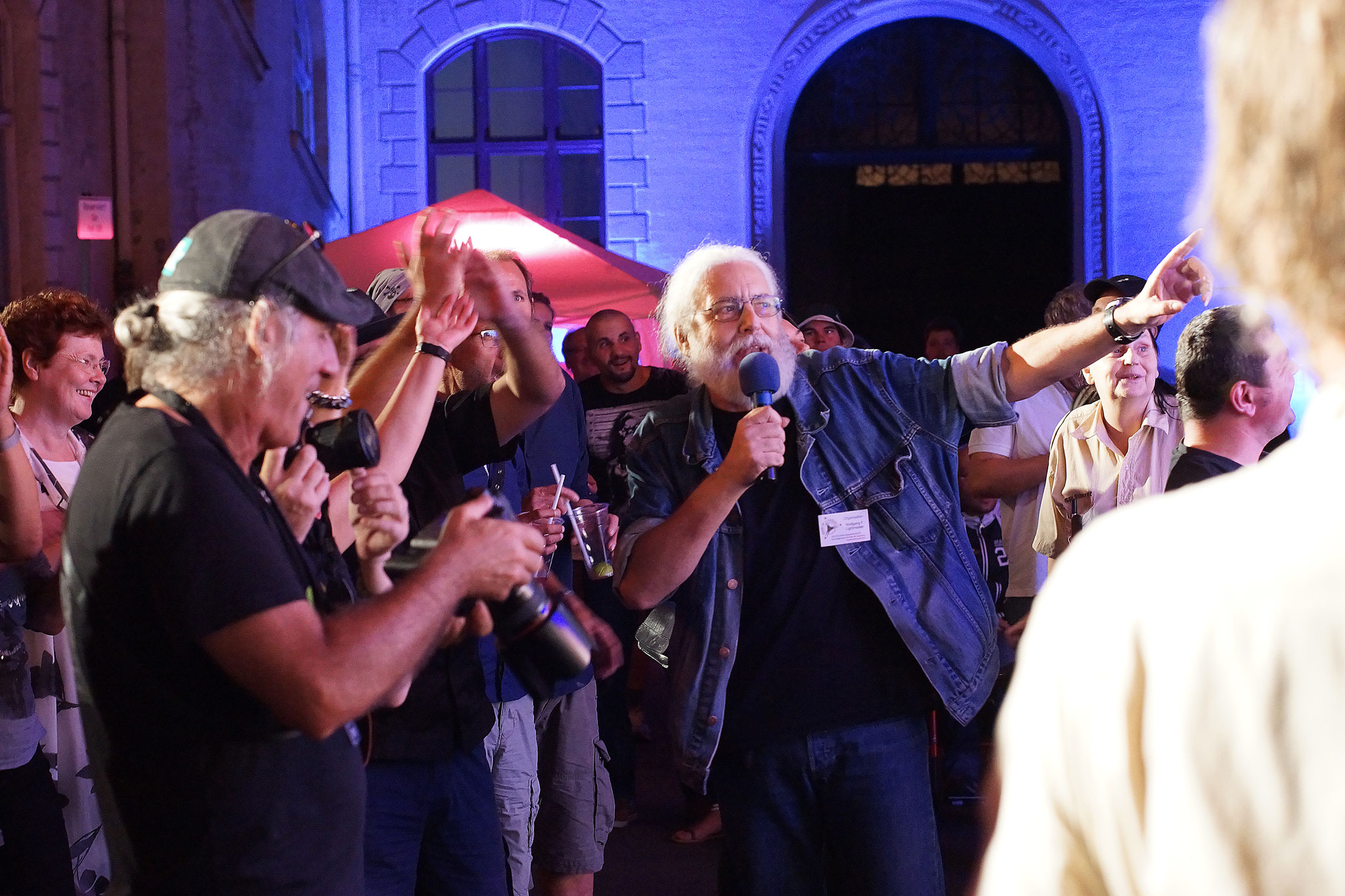 Konzerte im Bürgerhof 08.07.17 Wolfgang F. Lightmaster - Freiwilligen-Zentrum Augsburg - Foto: Crayfish