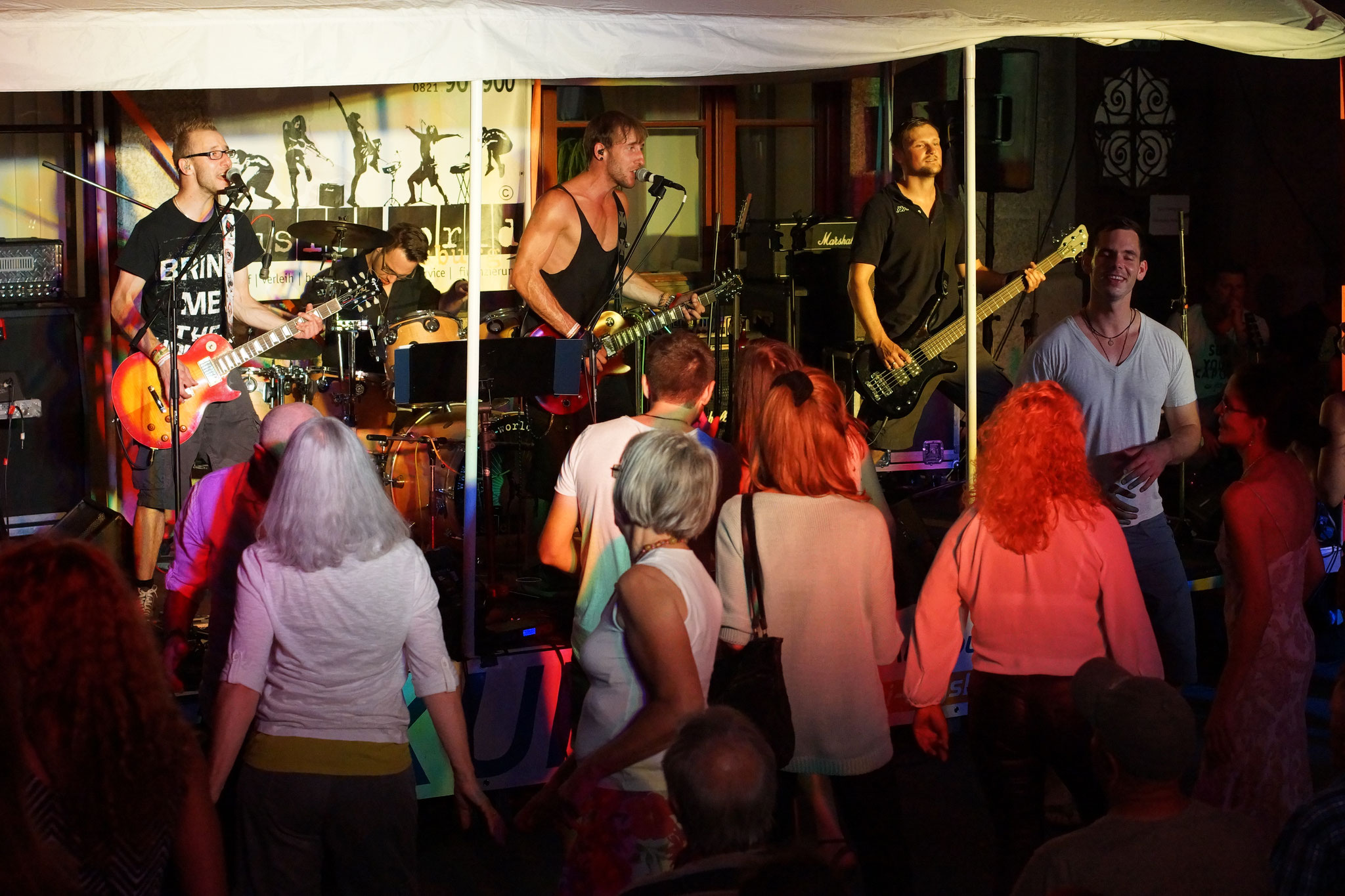 Konzerte im Bürgerhof 03.07.15 No Rules - Freiwilligen-Zentrum Augsburg - Foto: Crayfish