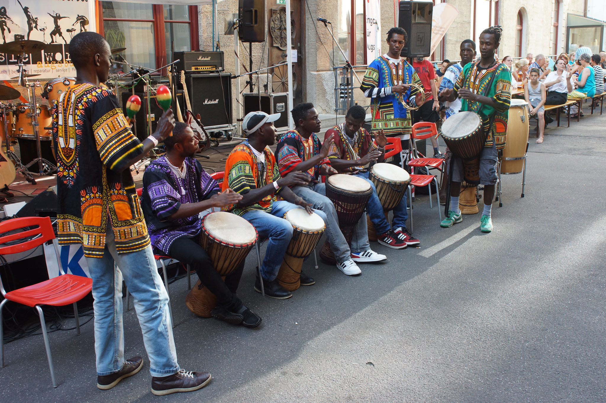 Konzerte im Bürgerhof 03.07.15 Africans - Freiwilligen-Zentrum Augsburg - Foto: Crayfish