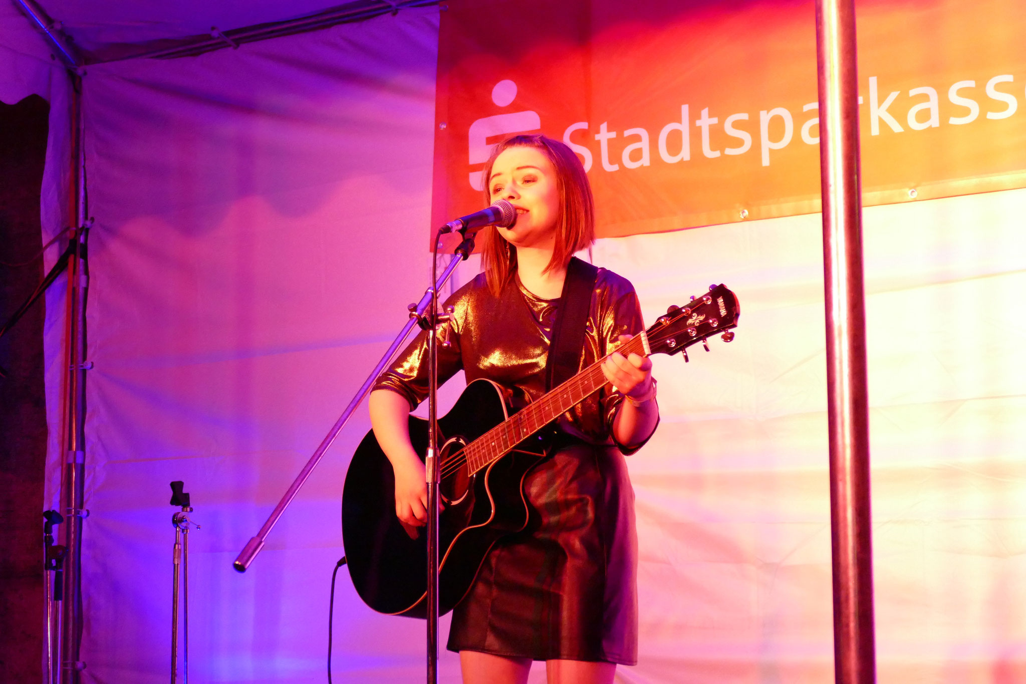 Konzerte im Bürgerhof 06.07.17 Stacia - Freiwilligen-Zentrum Augsburg - Foto: Christoph Urban