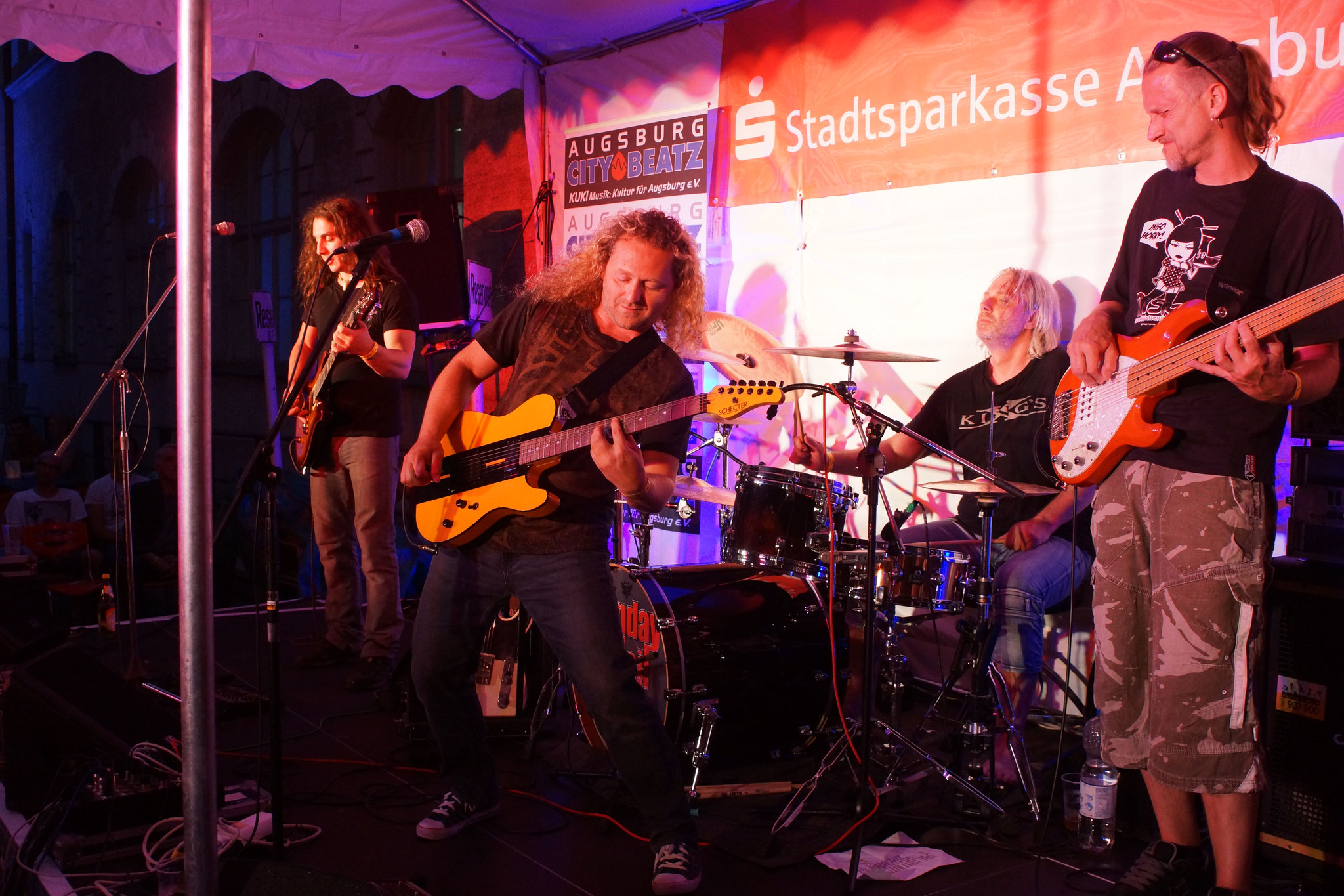 Konzerte im Bürgerhof 08.07.17 Hush - Freiwilligen-Zentrum Augsburg - Foto: Crayfish