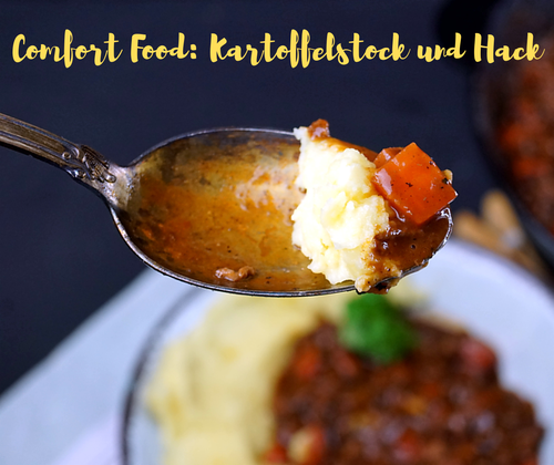 Kartoffelstock, soll heißen Püree, und Hackfleischsauce mit Schokolade und Wein