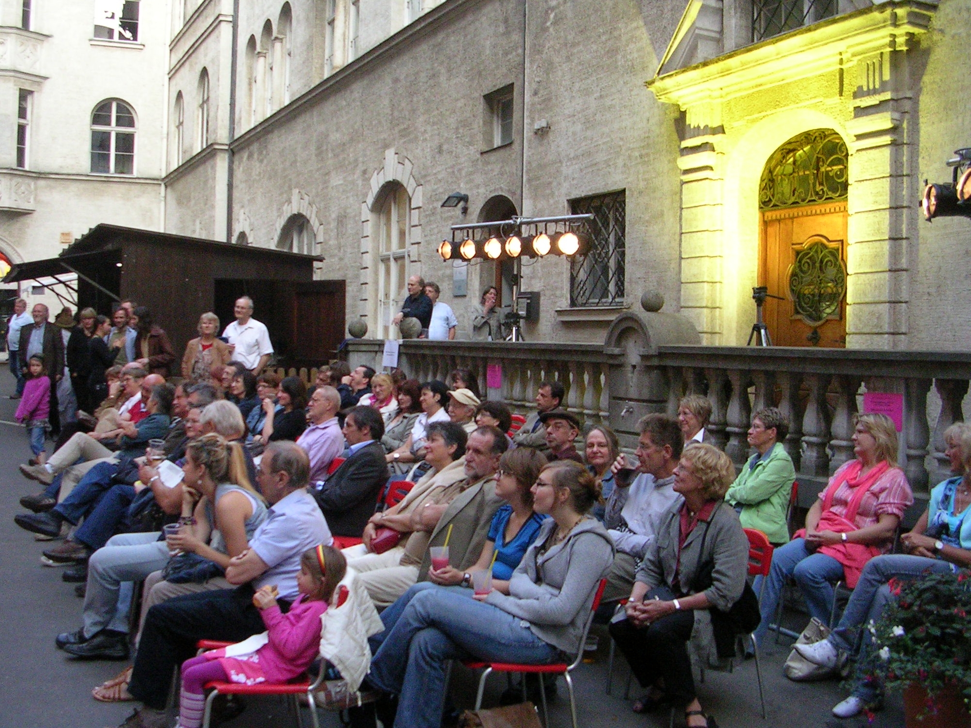 Konzerte im Bürgerhof 24.06.10 - Freiwilligen-Zentrum Augsburg - Foto: Robert Hösle