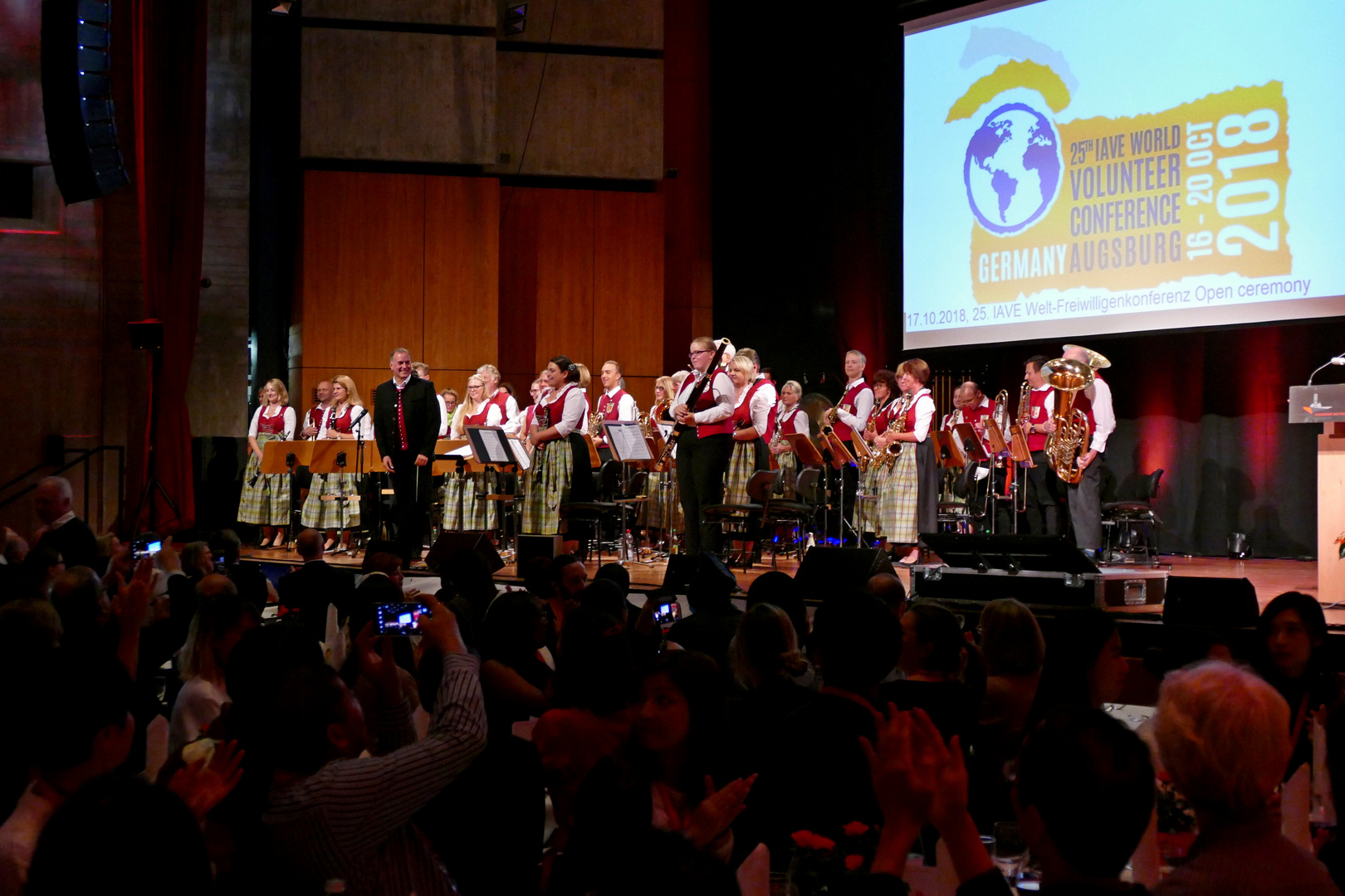 25. IAVE Welt-Freiwilligenkonferenz 2018 in Augsburg - Deutschland - 17.10.2018 Kongress am Park Galadinner - Foto: Christoph Urban - Freiwilligen-Zentrum Augsburg