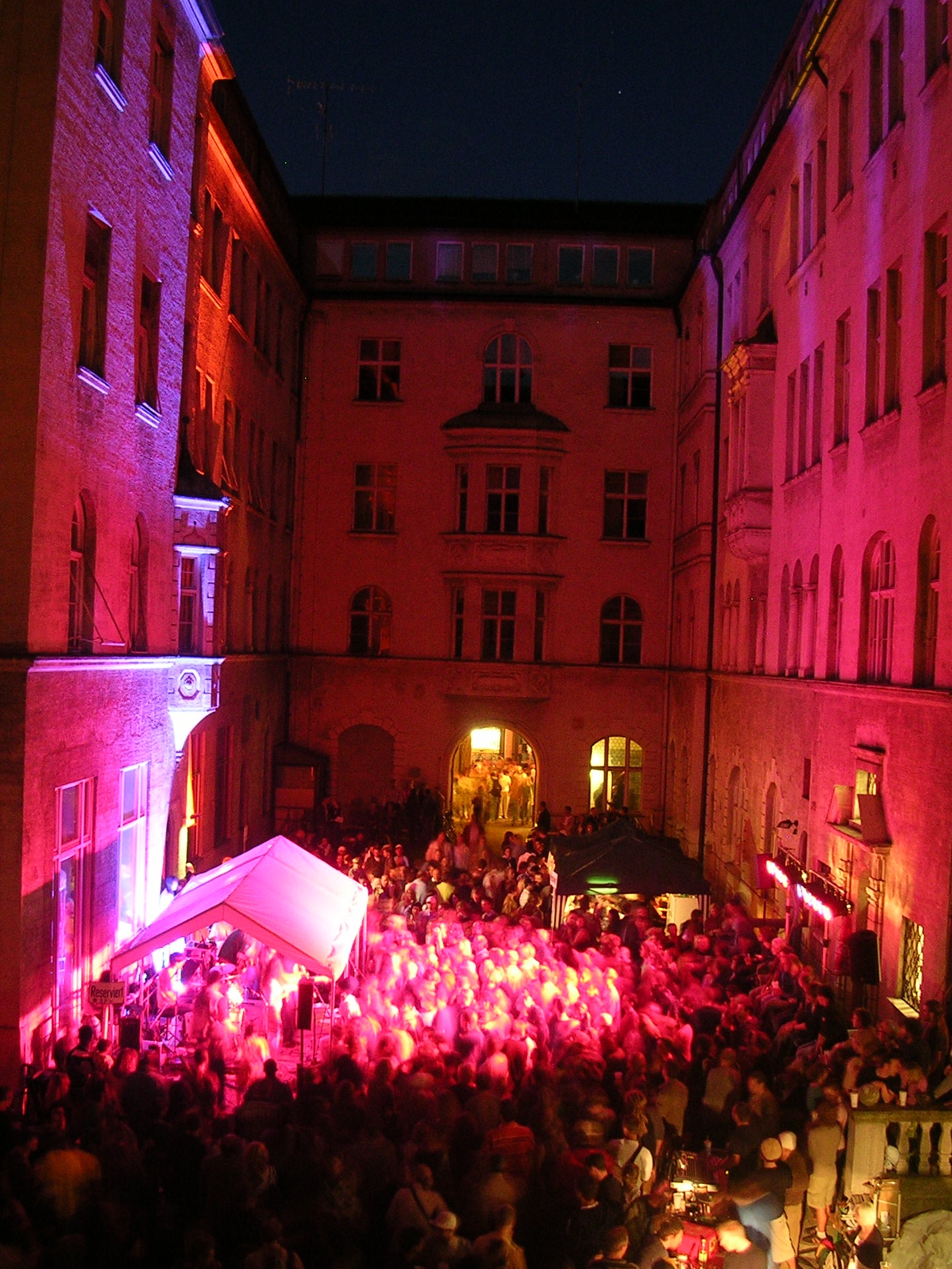 Konzerte im Bürgerhof 2007 - Freiwilligen-Zentrum Augsburg - Foto: Robert Hösle