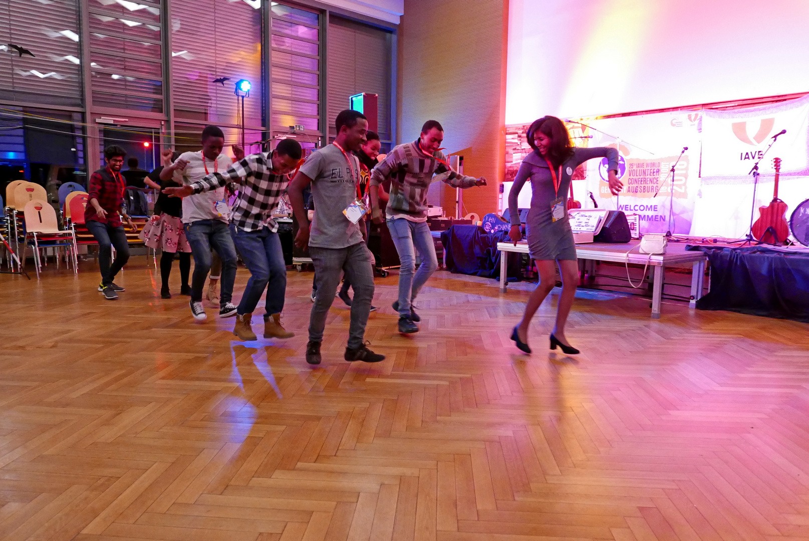 Welt-Jugendfreiwilligenforum 2018 Augsburg / Deutschland - 16.10.2018 Fachhochschule Party - Foto: Christoph Urban - Freiwilligen-Zentrum Augsburg